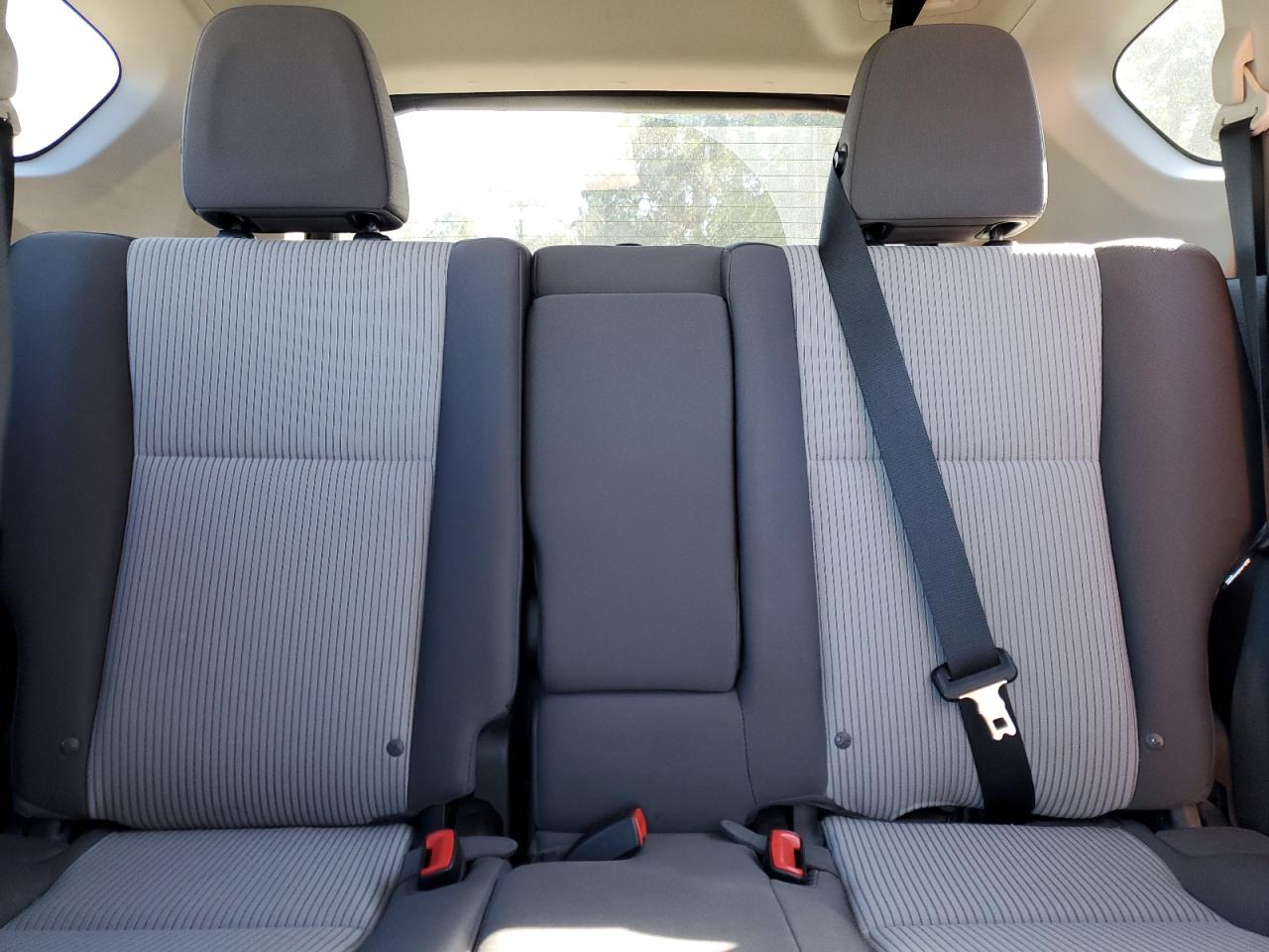 2014 Toyota RAV 4 - Image 10
