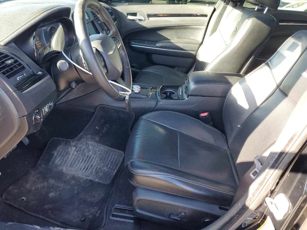 2018 Chrysler 300 - Image 7
