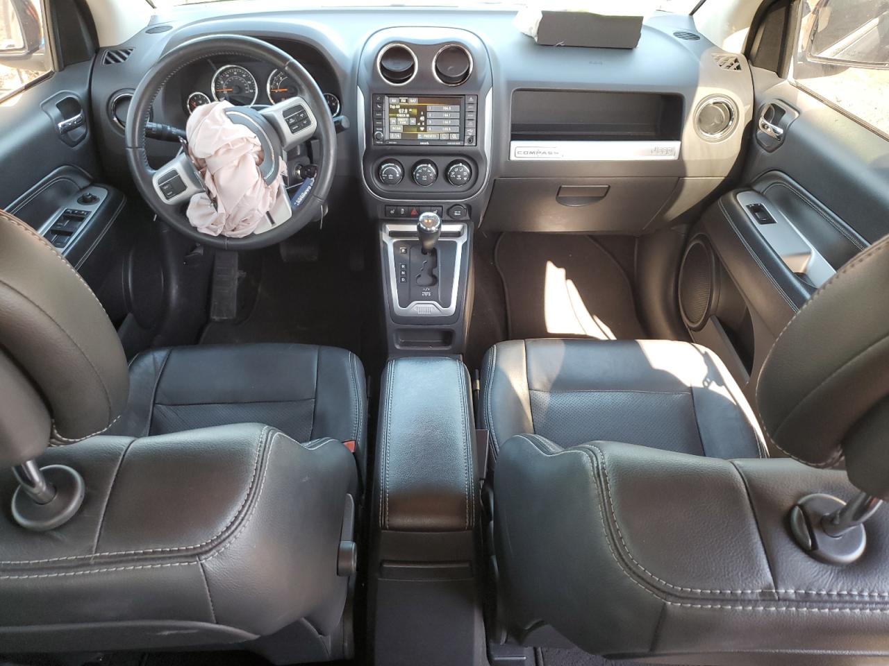 2016 Jeep Compass - Image 8