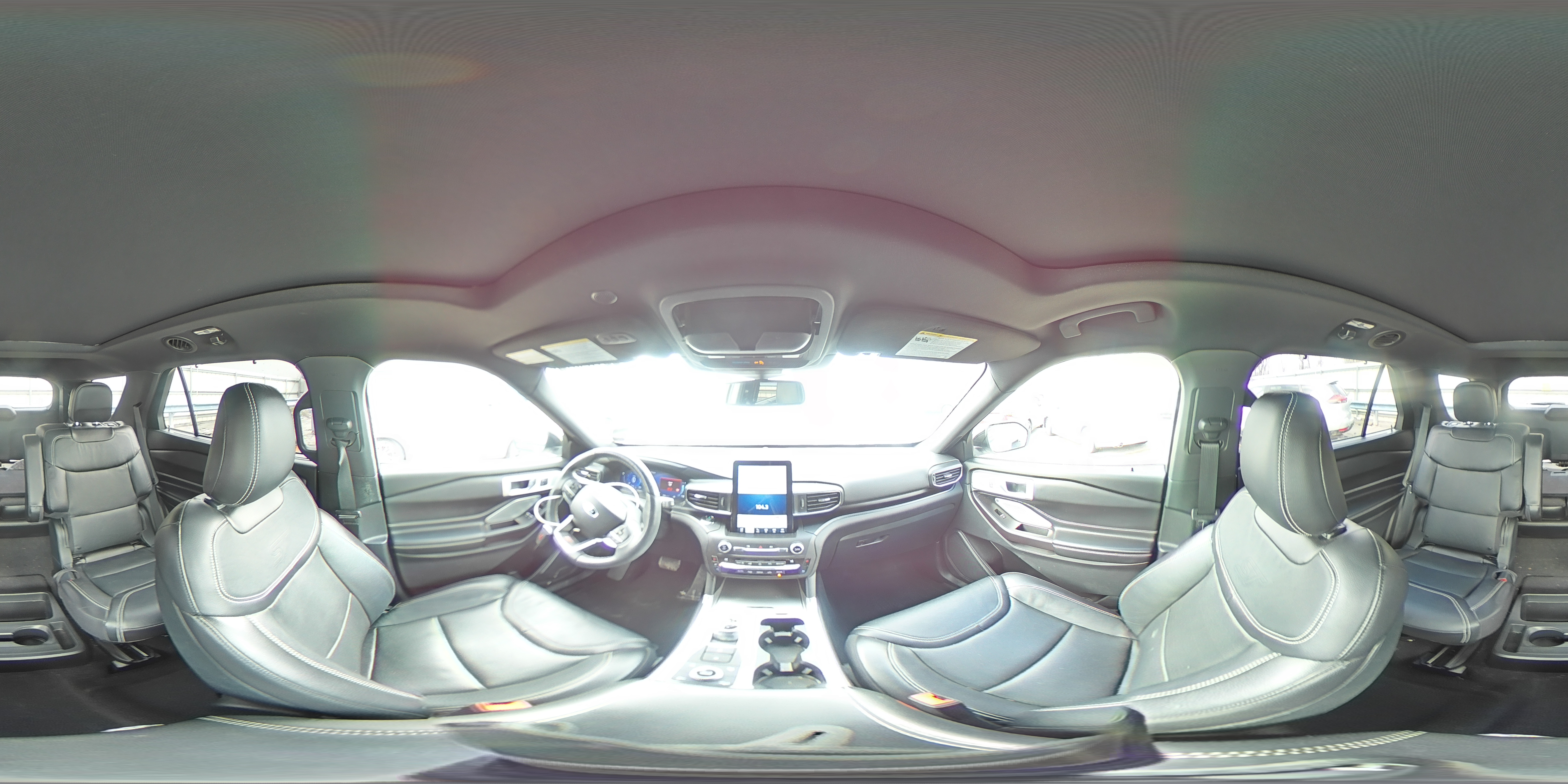 2020 Ford Explorer - Image 16