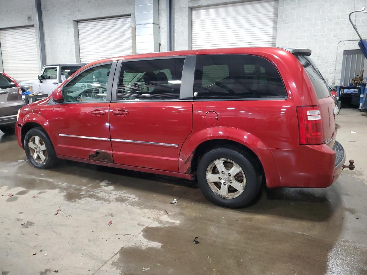 2008 Dodge Caravan - Image 2
