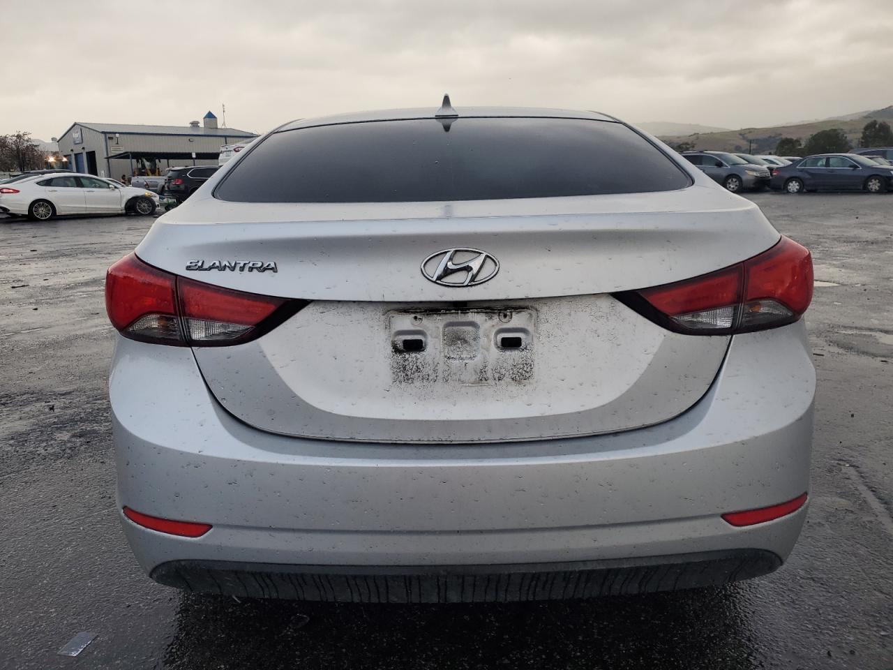 2015 Hyundai Elantra - Image 6