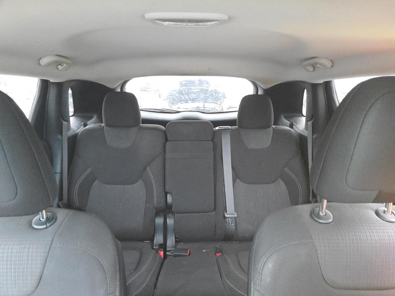 2015 Jeep Grand Cherokee - Image 10