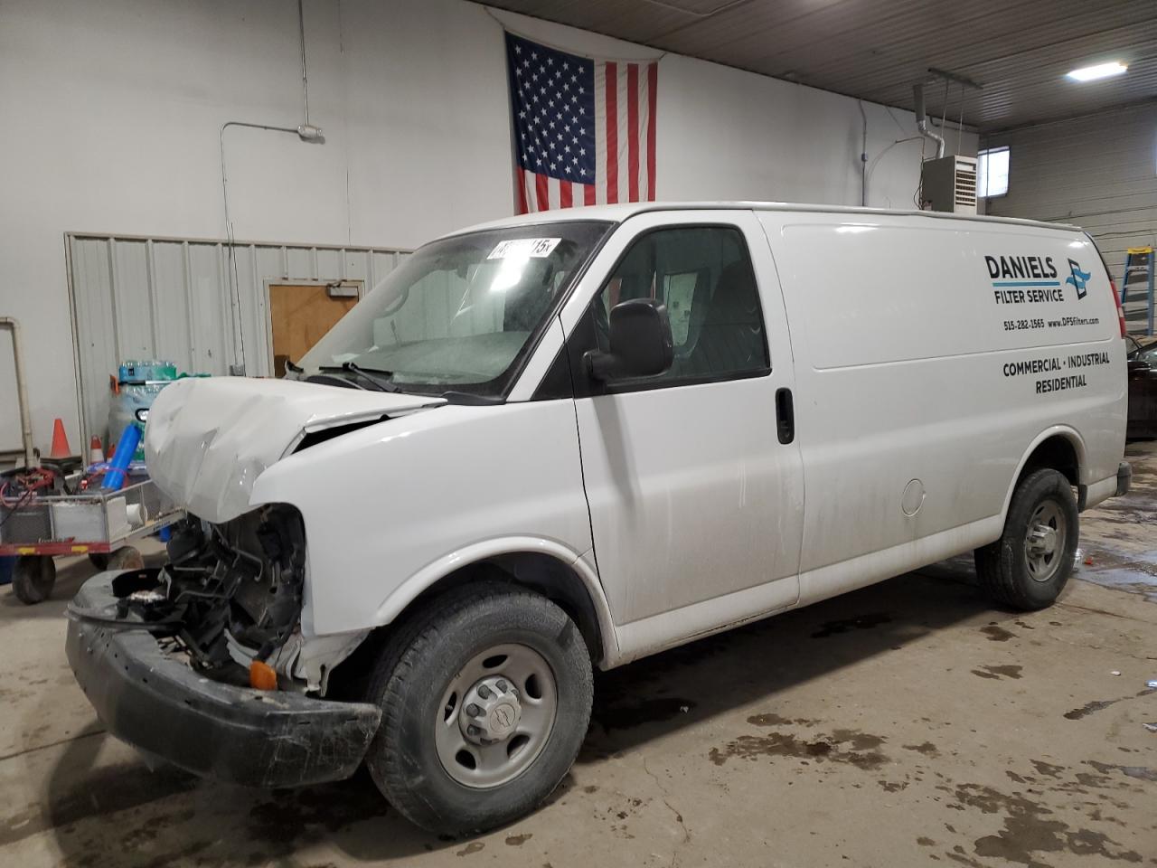 2015 Chevrolet Express - Image 1