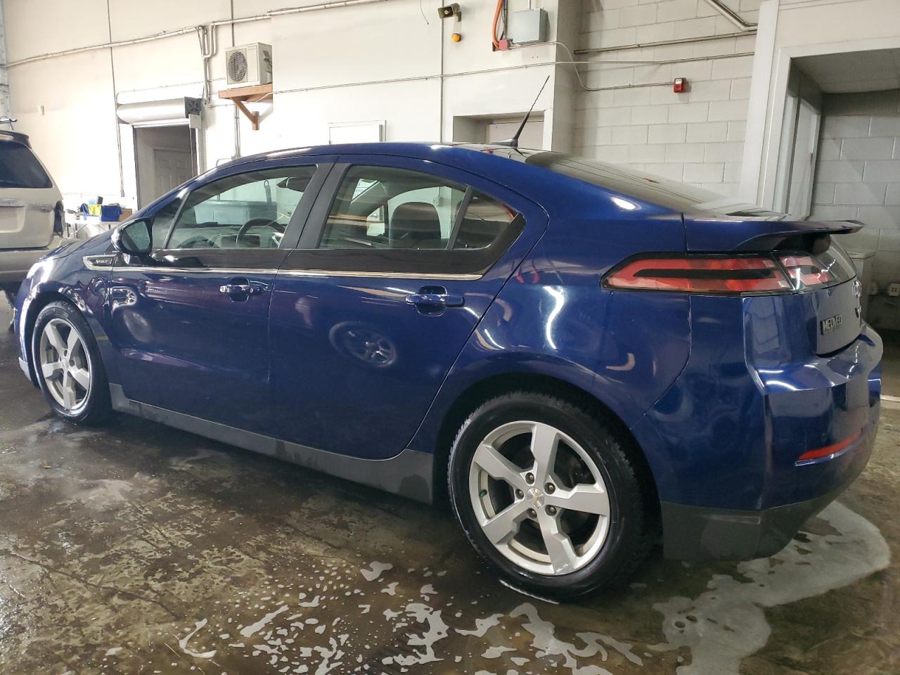 2013 Chevrolet Volt - Image 2