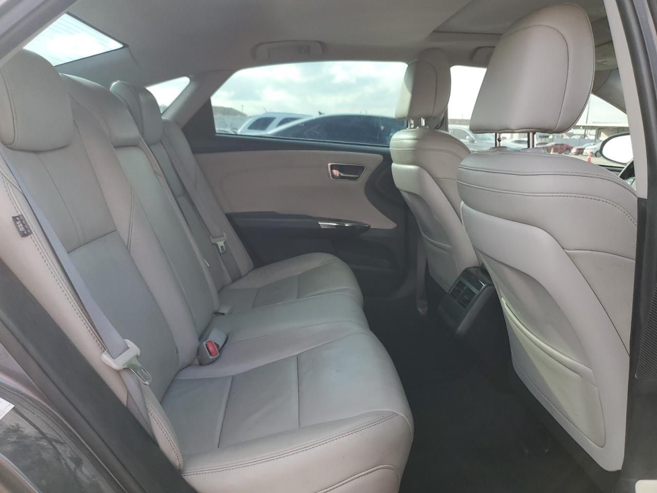 2014 Toyota Avalon - Image 10