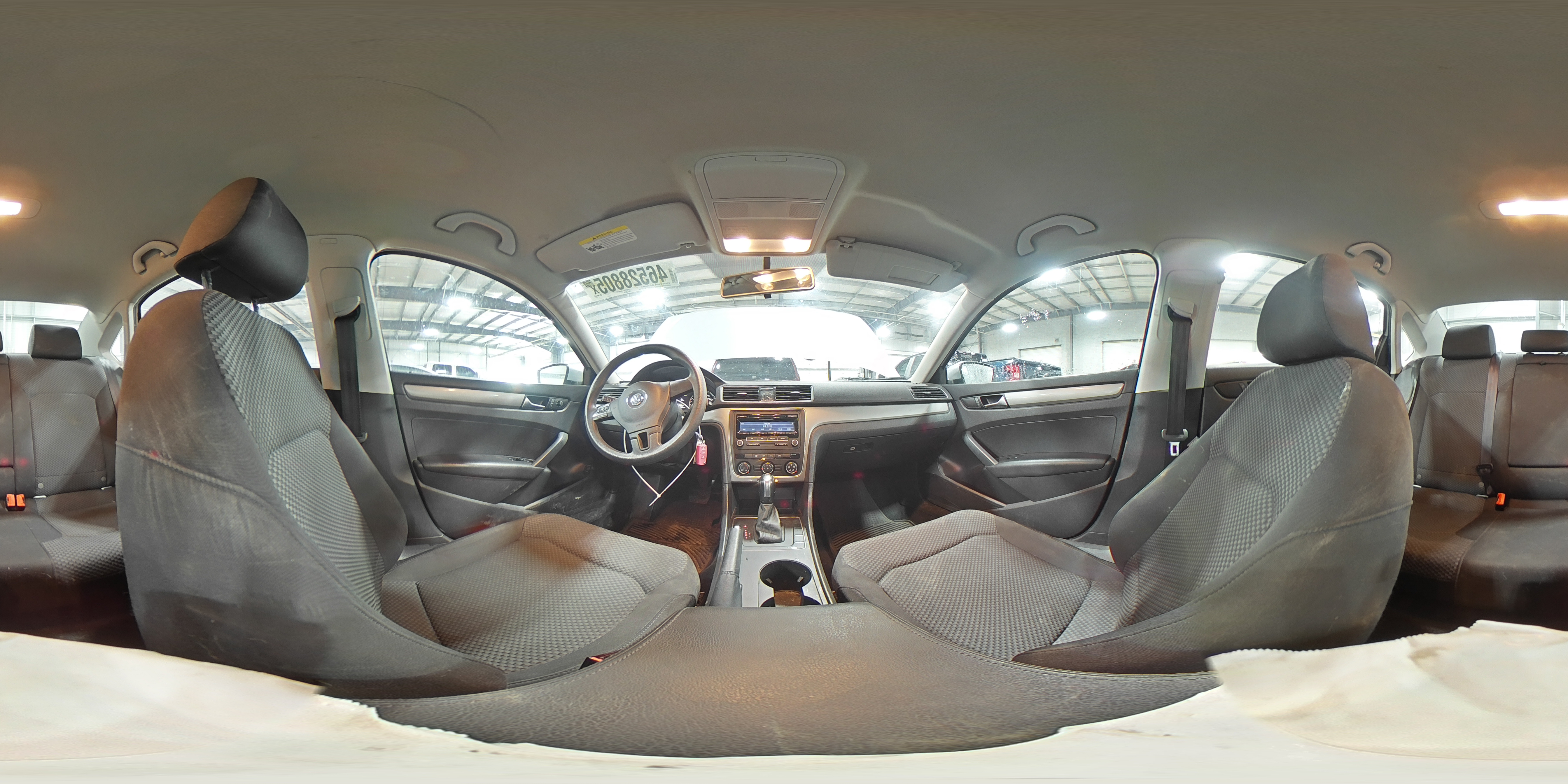 2014 Volkswagen Passat - Image 14