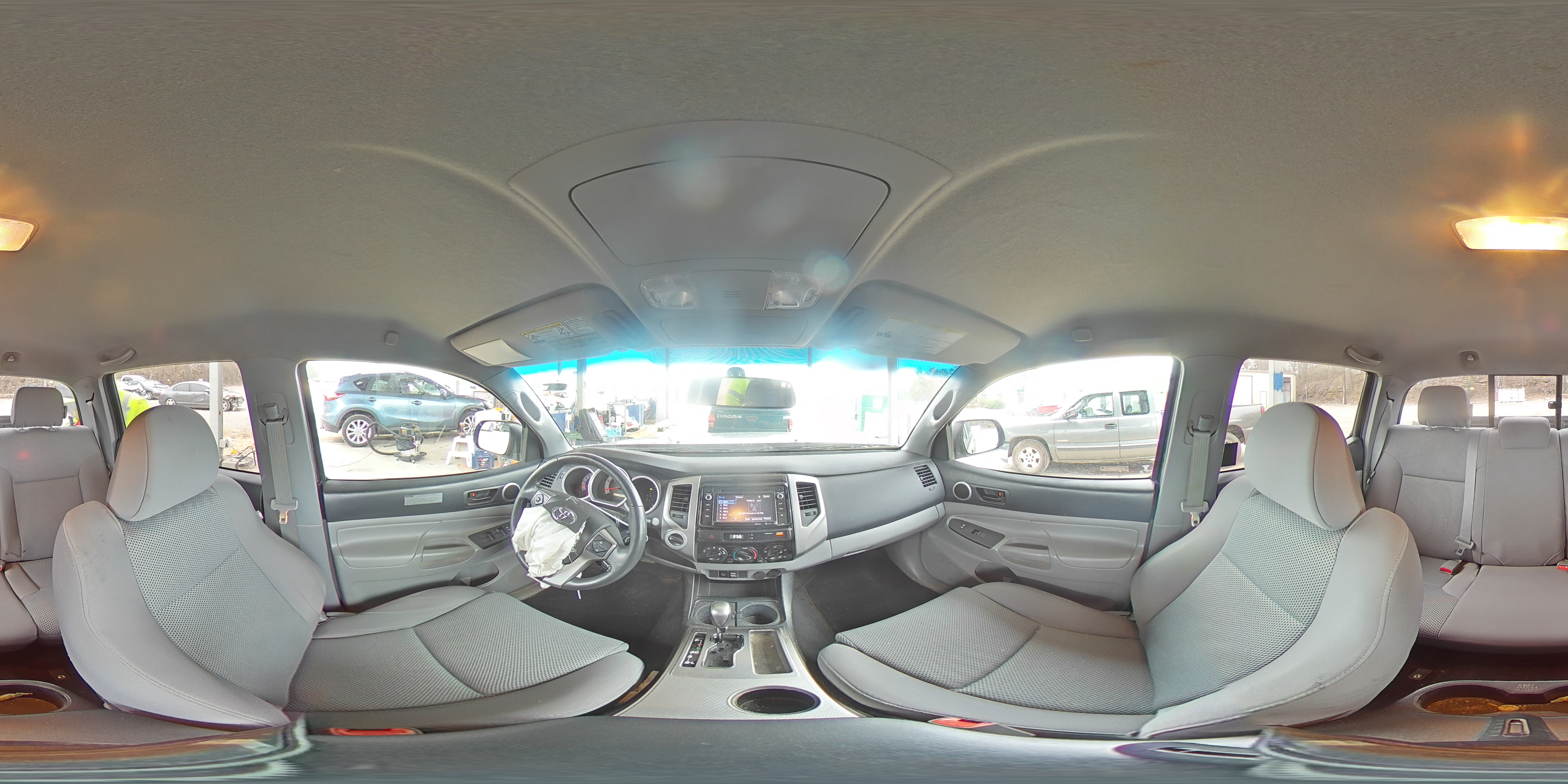 2014 Toyota Tacoma - Image 13