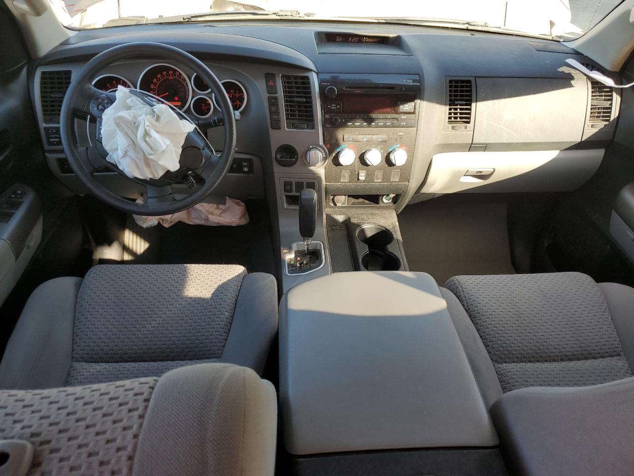 2011 Toyota Tundra - Image 8