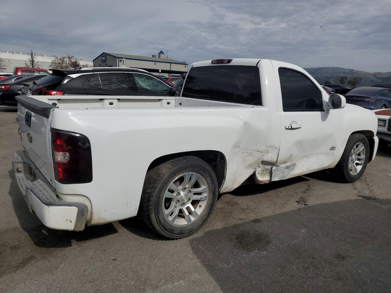 2009 Chevrolet Silverado - Image 3
