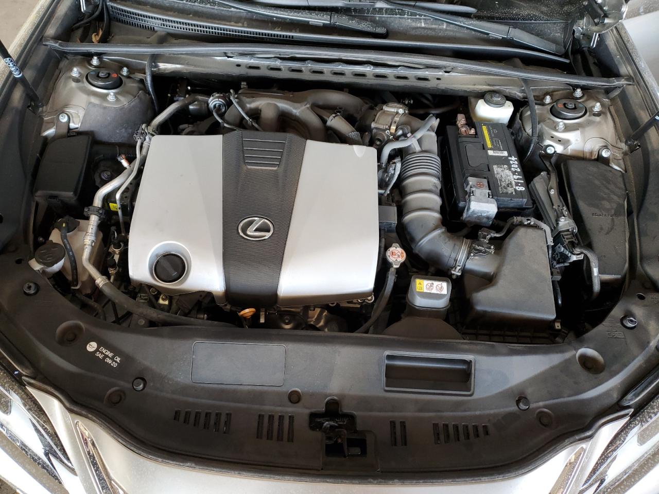2020 Lexus ES - Image 11