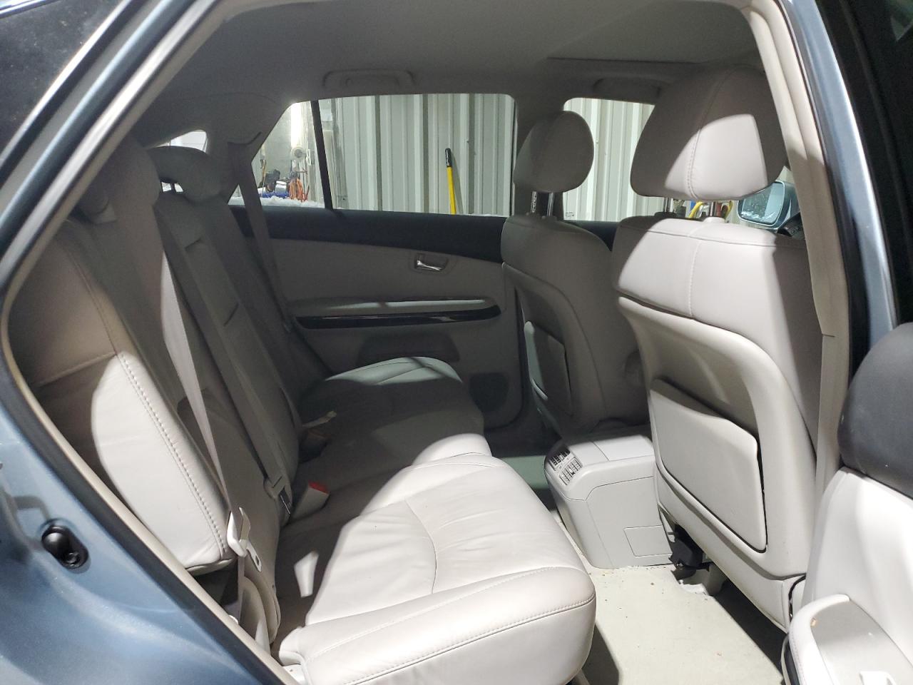 2009 Lexus RX - Image 11
