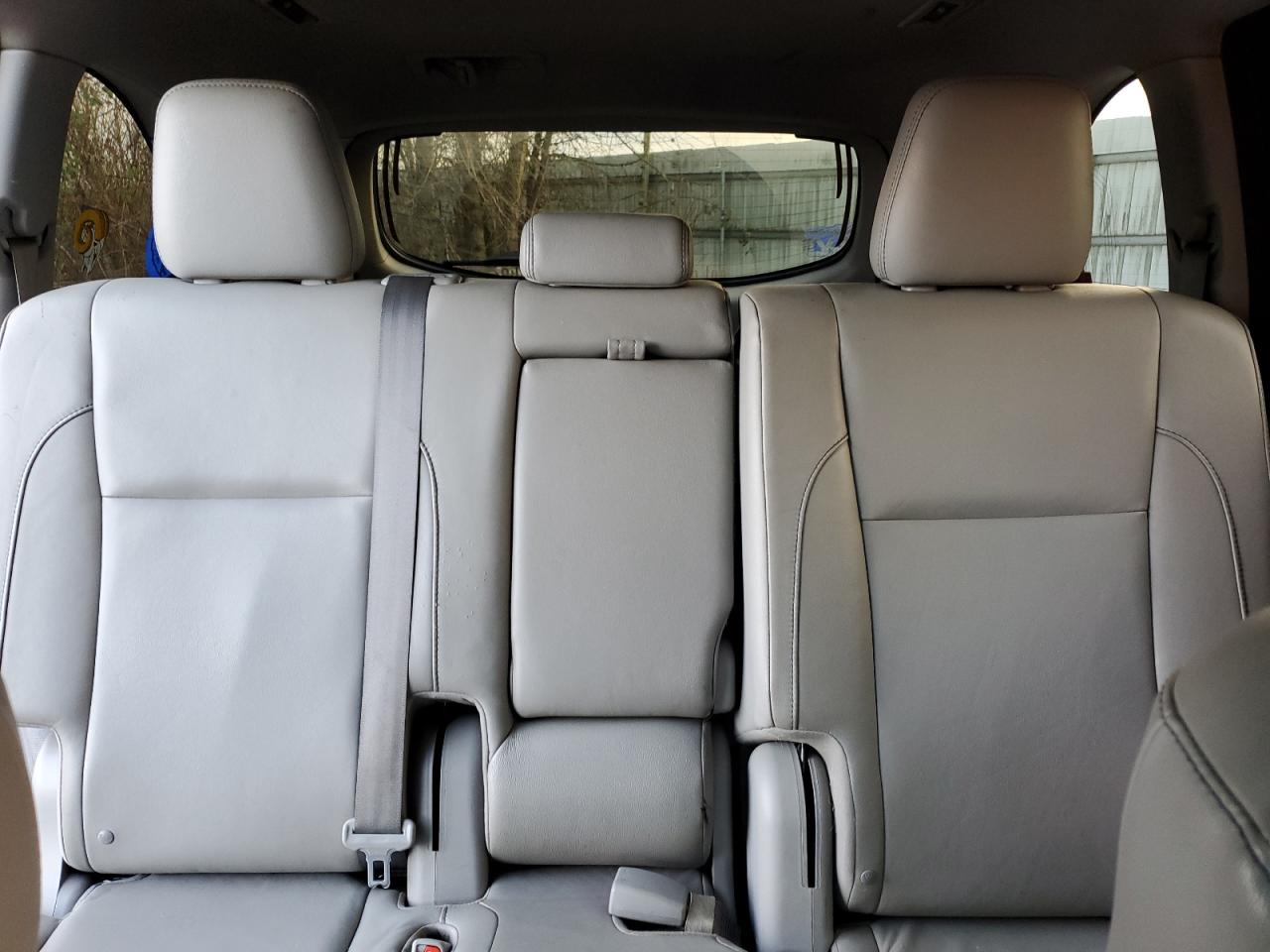 2016 Toyota Highlander - Image 10
