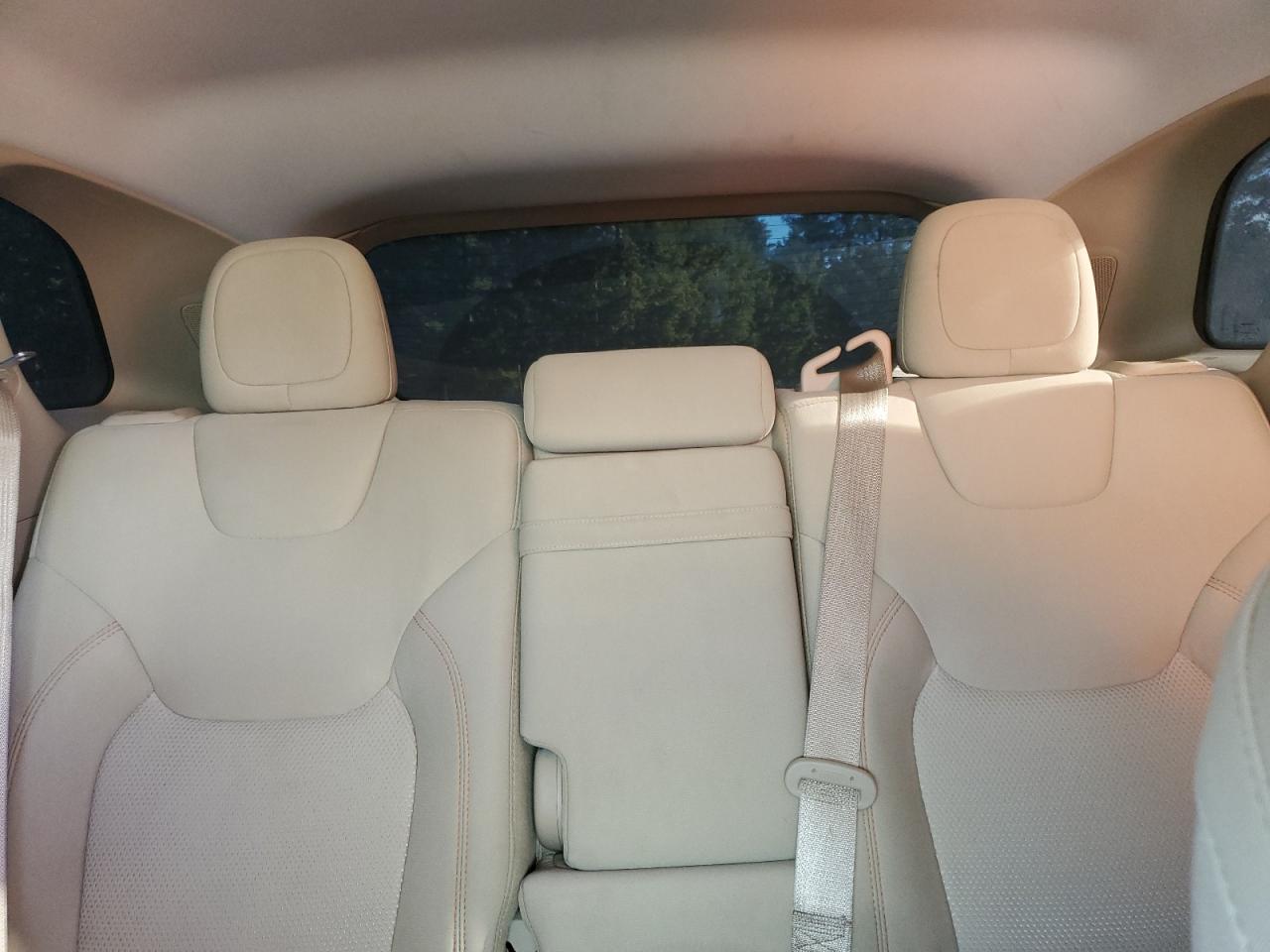 2019 Jeep Grand Cherokee - Image 10