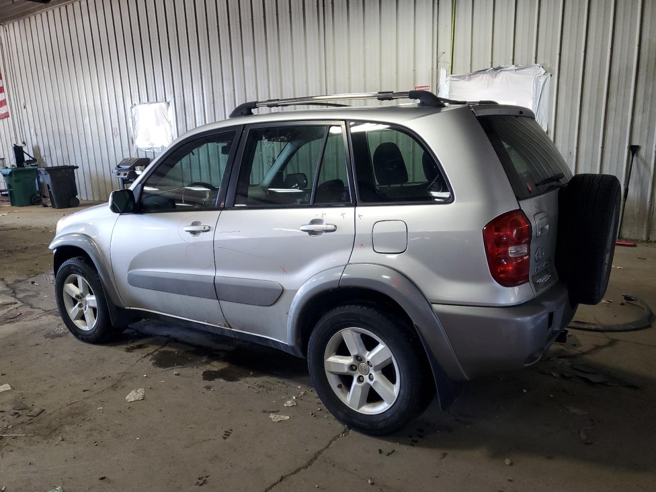2004 Toyota RAV 4 - Image 2