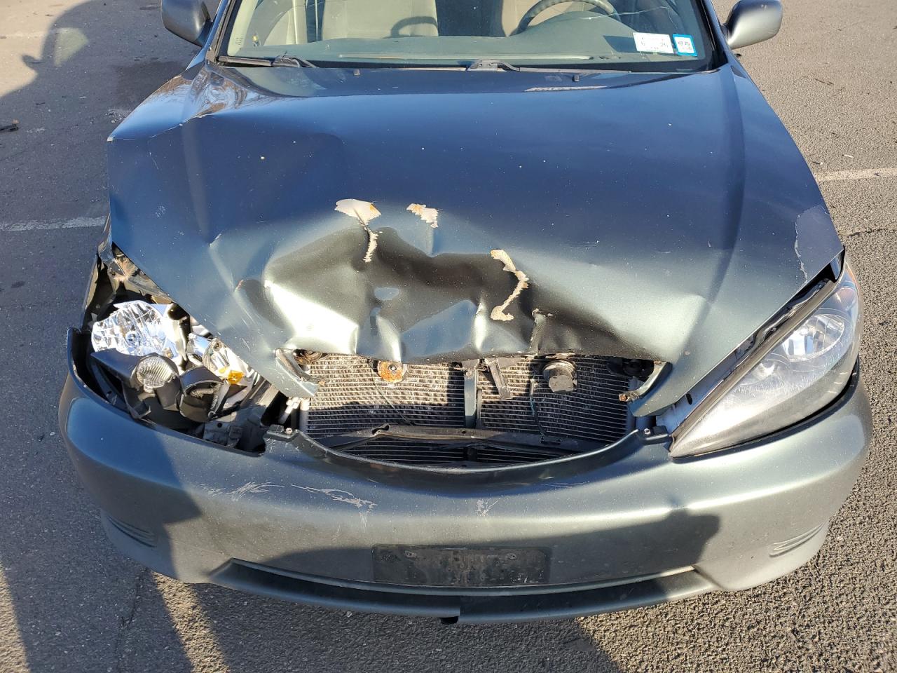 2005 Toyota Camry - Image 11