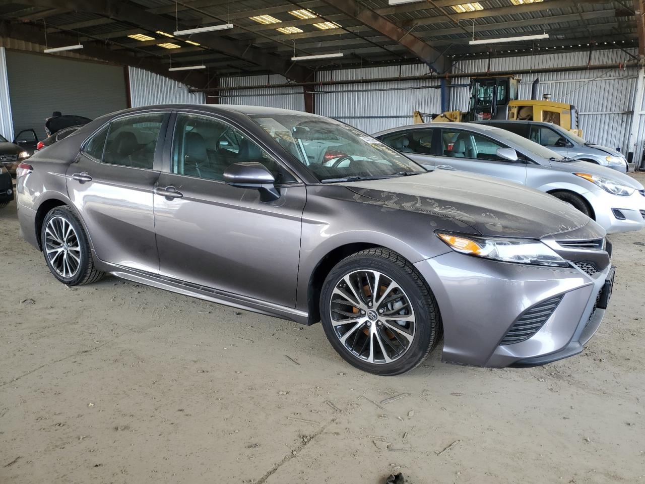 2018 Toyota Camry - Image 4