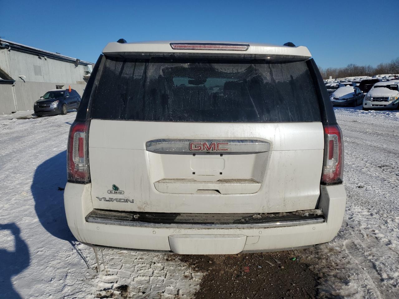 2016 GMC Yukon - Image 6