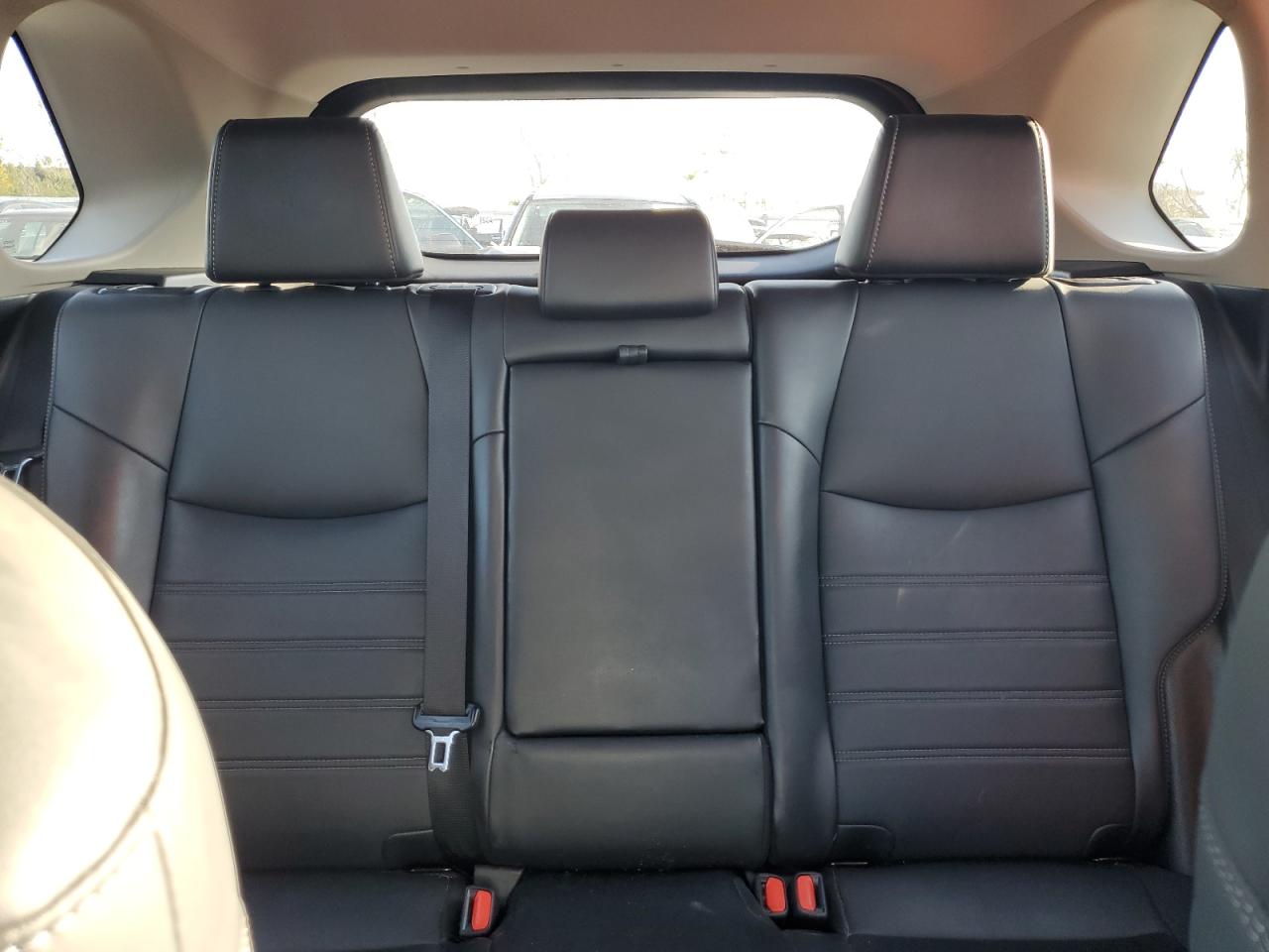 2022 Toyota RAV 4 - Image 10