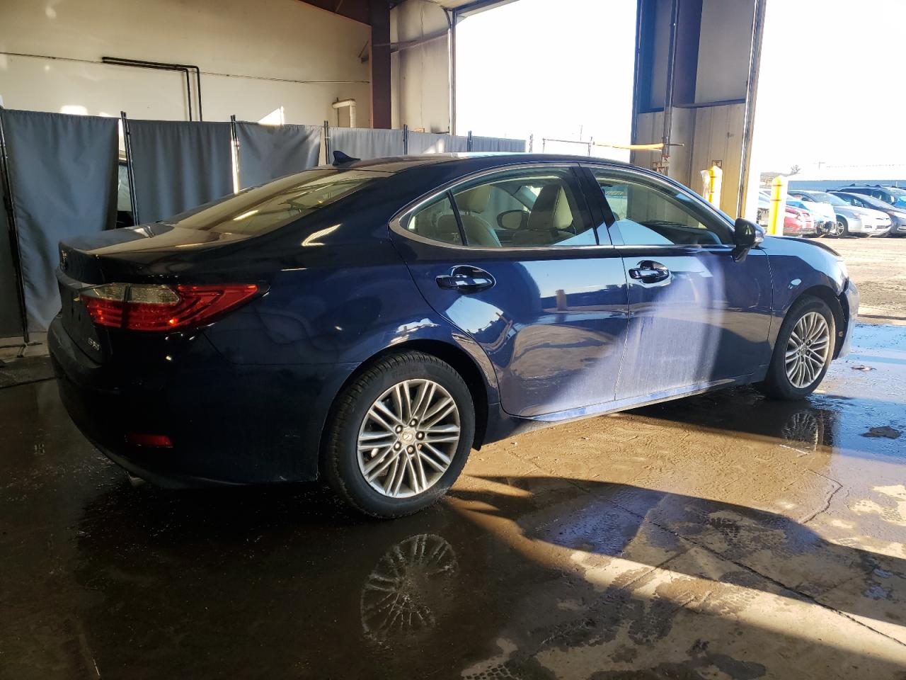 2013 Lexus ES - Image 3