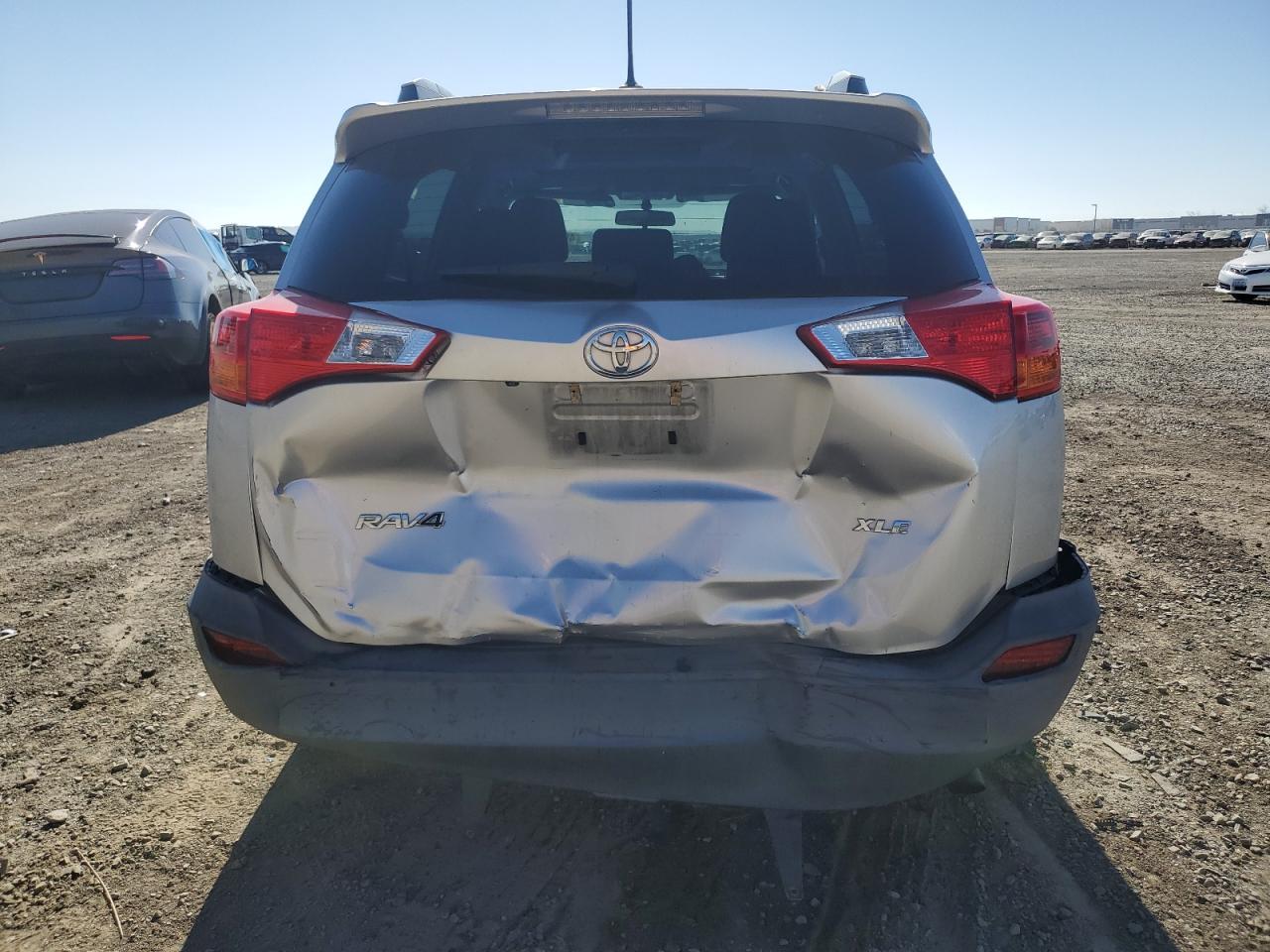 2015 Toyota RAV 4 - Image 6