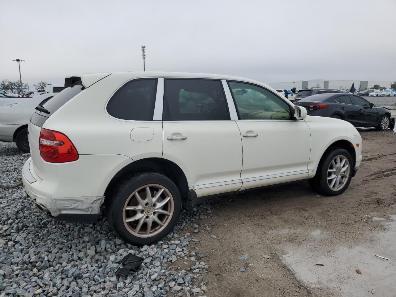 2009 Porsche Cayenne - Image 3