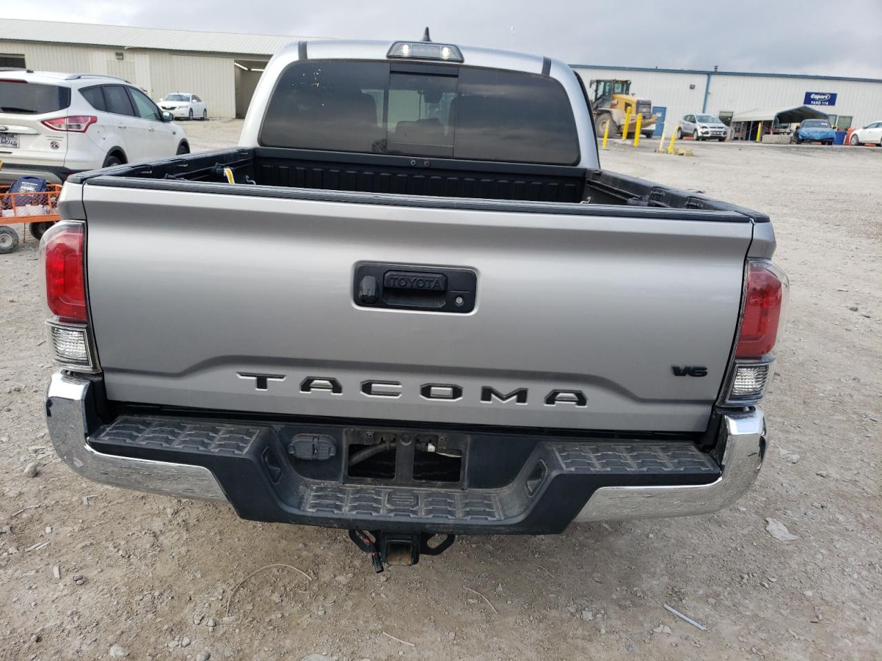 2019 Toyota Tacoma - Image 6