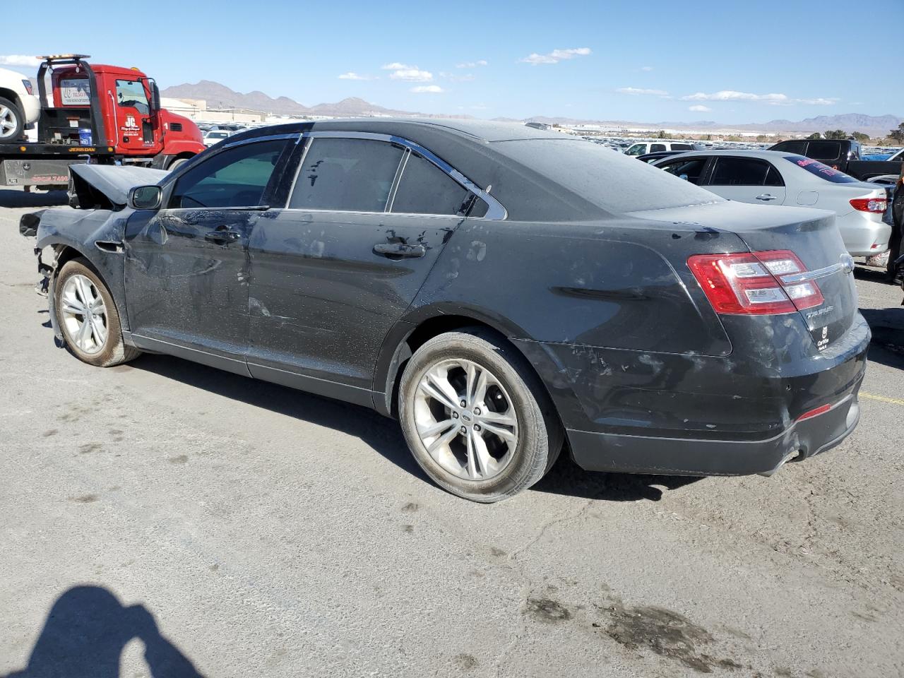 2015 Ford Taurus - Image 2