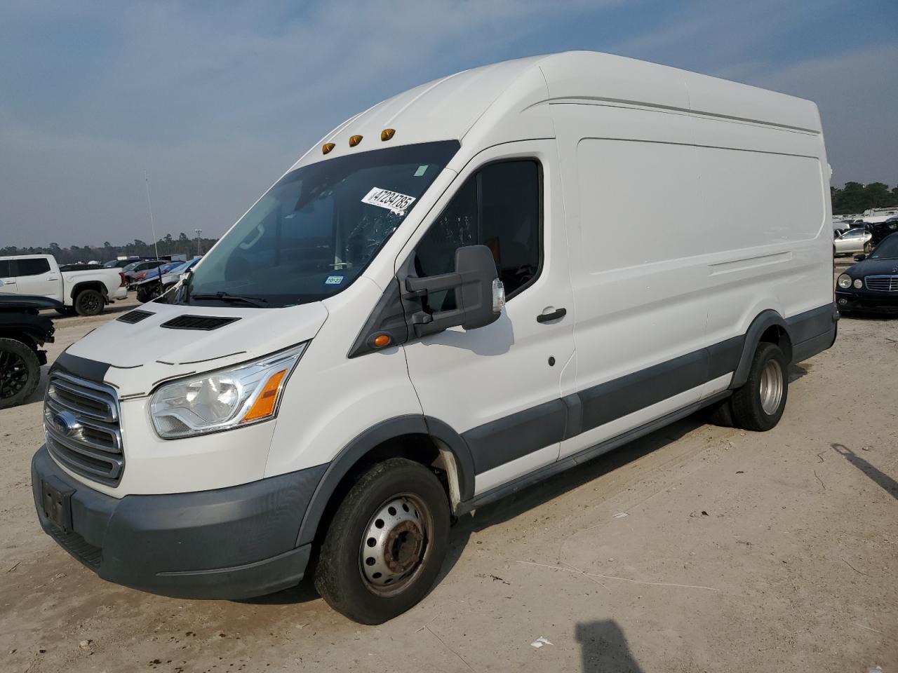 2018 Ford Transit T-350 Hd for Sale in Houston, TX - Minor Dent/Scratches