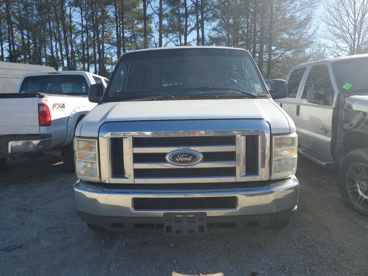 2009 Ford Econoline - Image 5