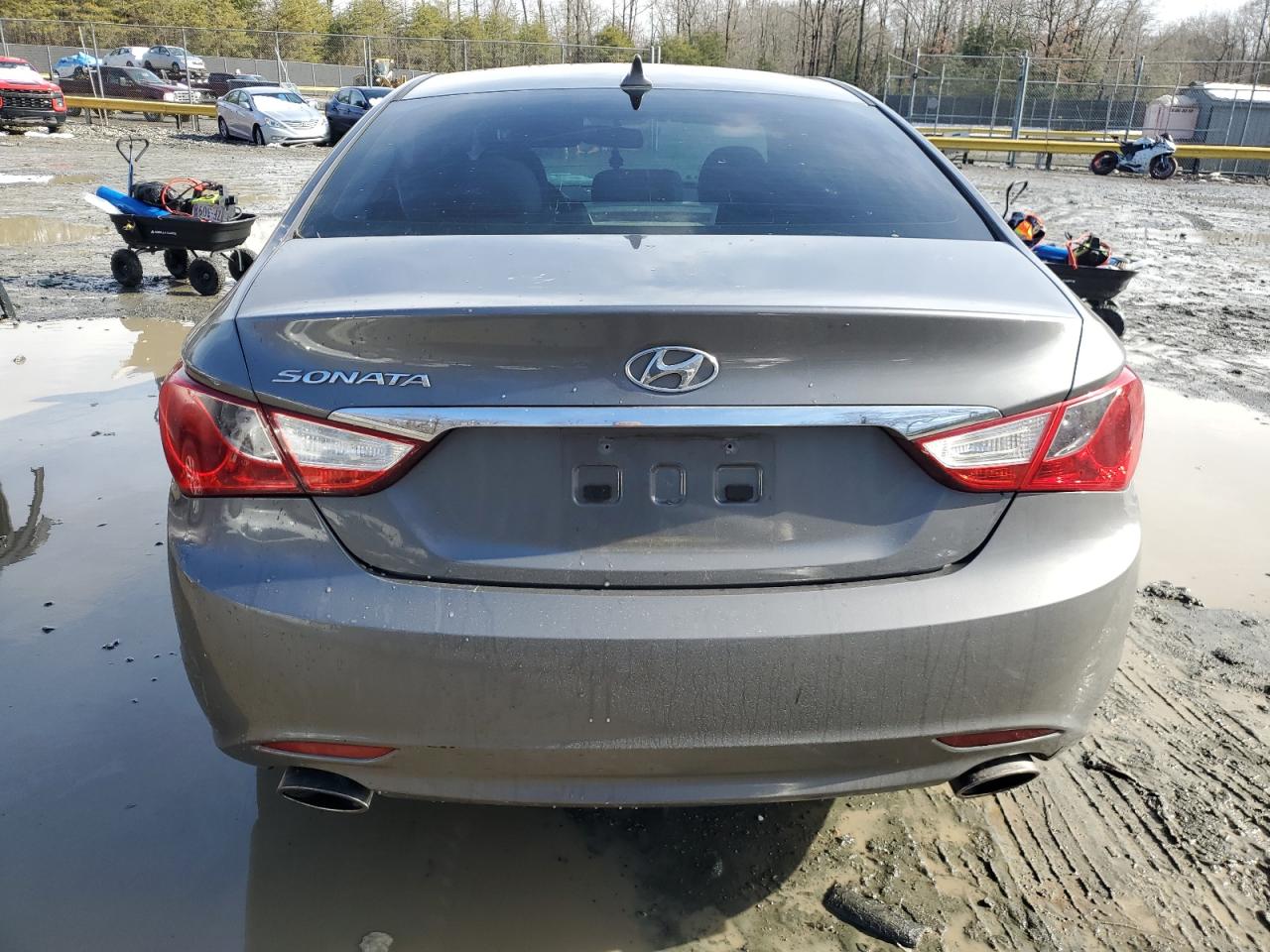 2011 Hyundai Sonata - Image 6