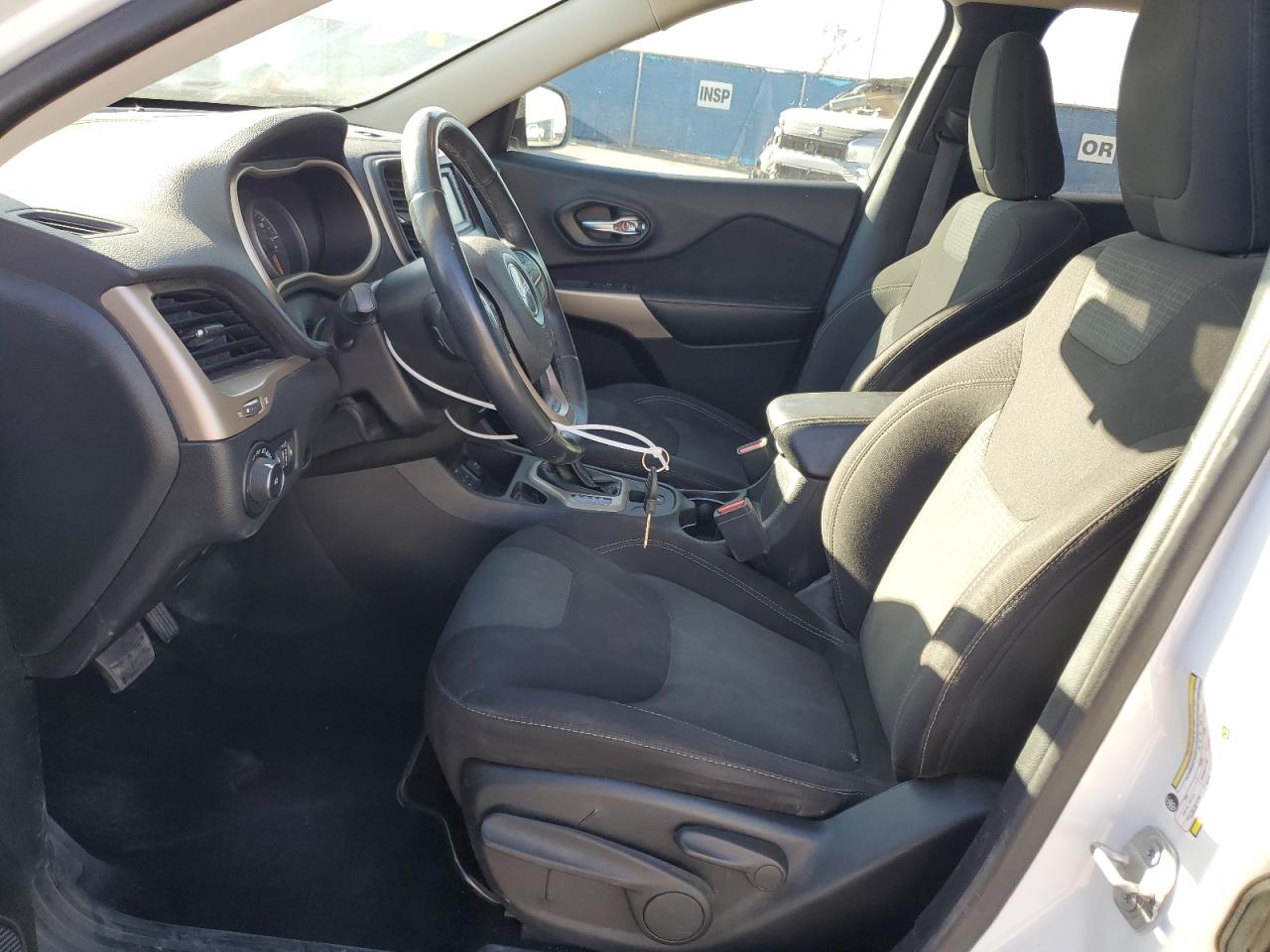 2017 Jeep Grand Cherokee - Image 7