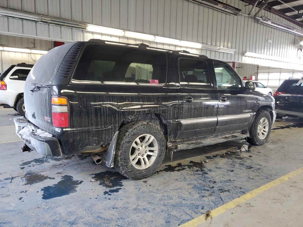 2004 GMC Yukon - Image 3