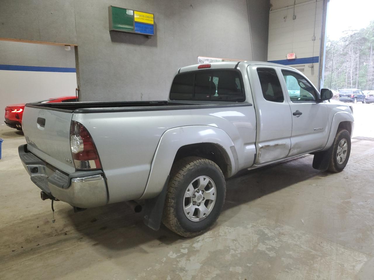 2013 Toyota Tacoma - Image 3