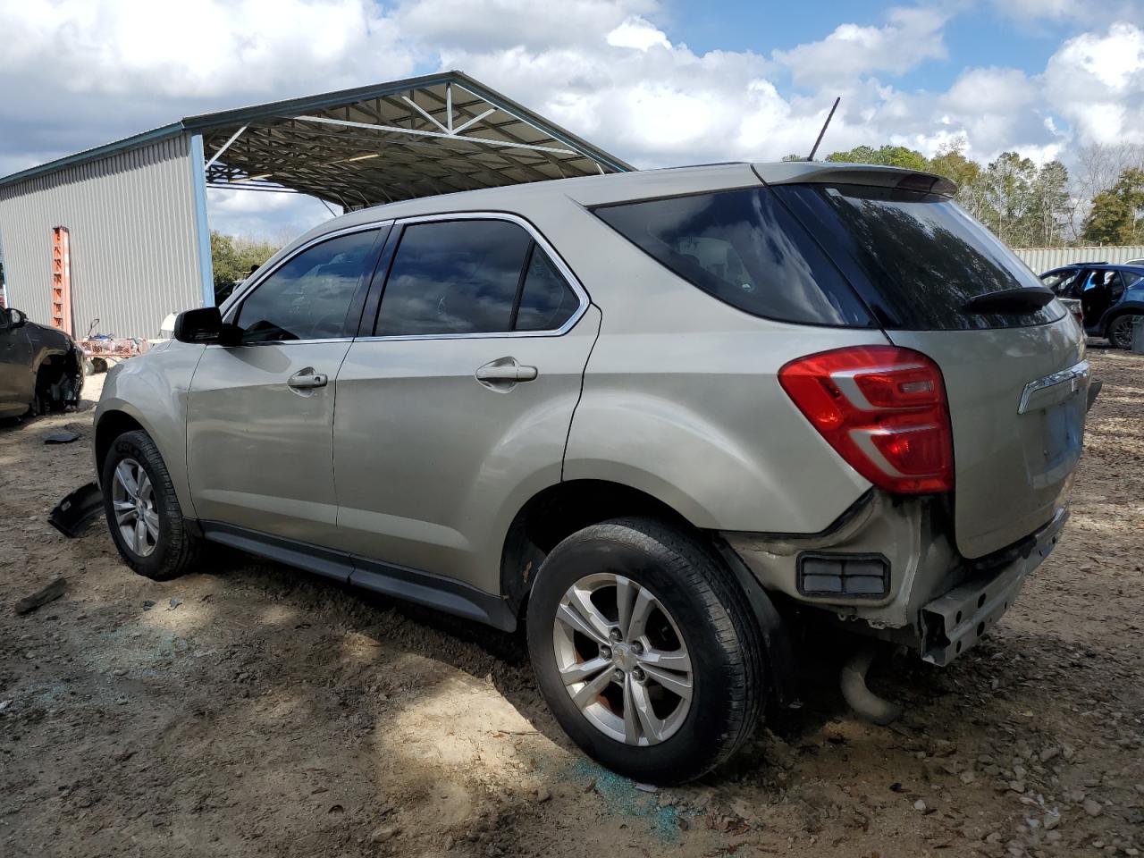 2016 Chevrolet Equinox - Image 2