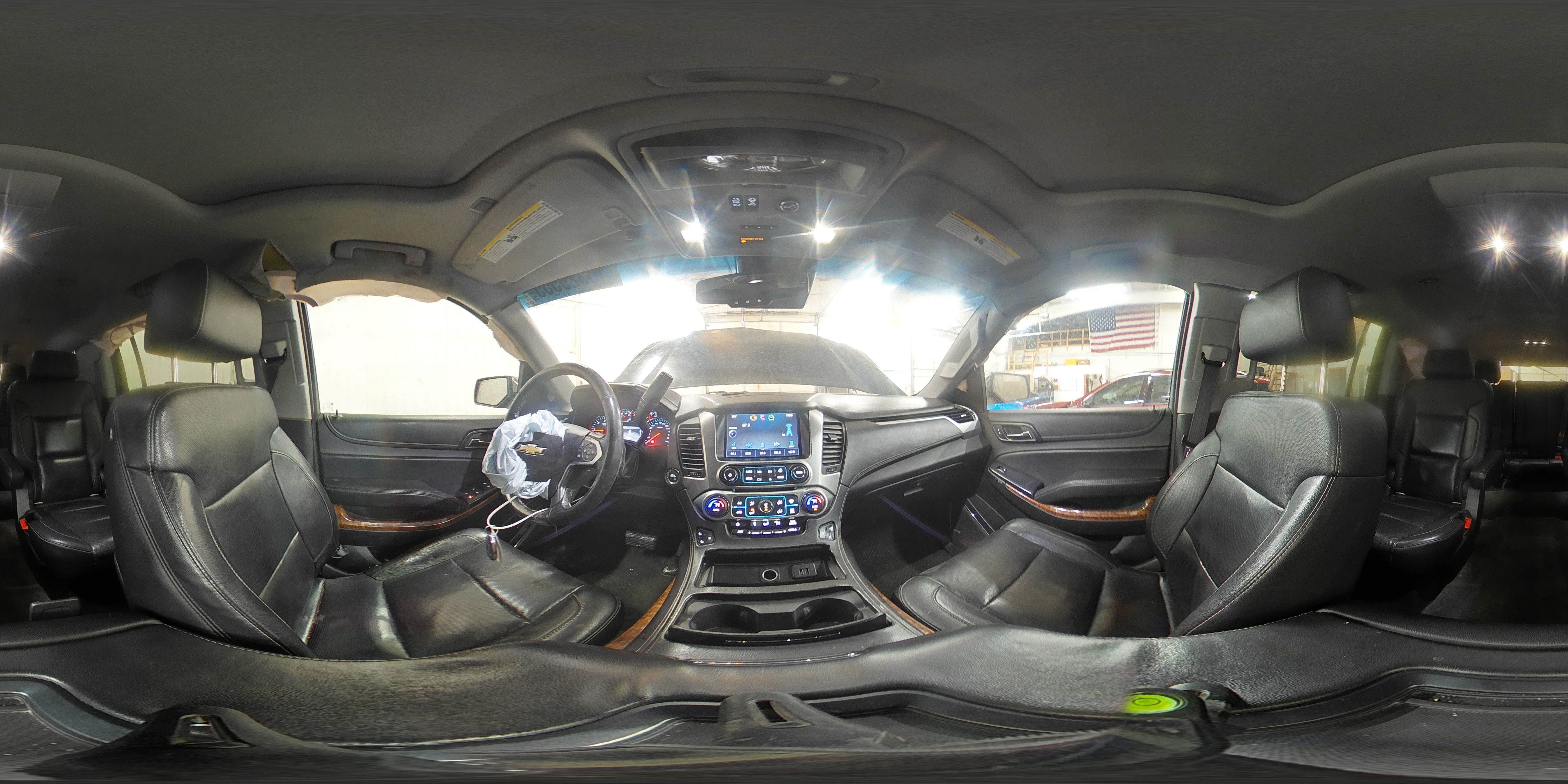 2015 Chevrolet Suburban - Image 13