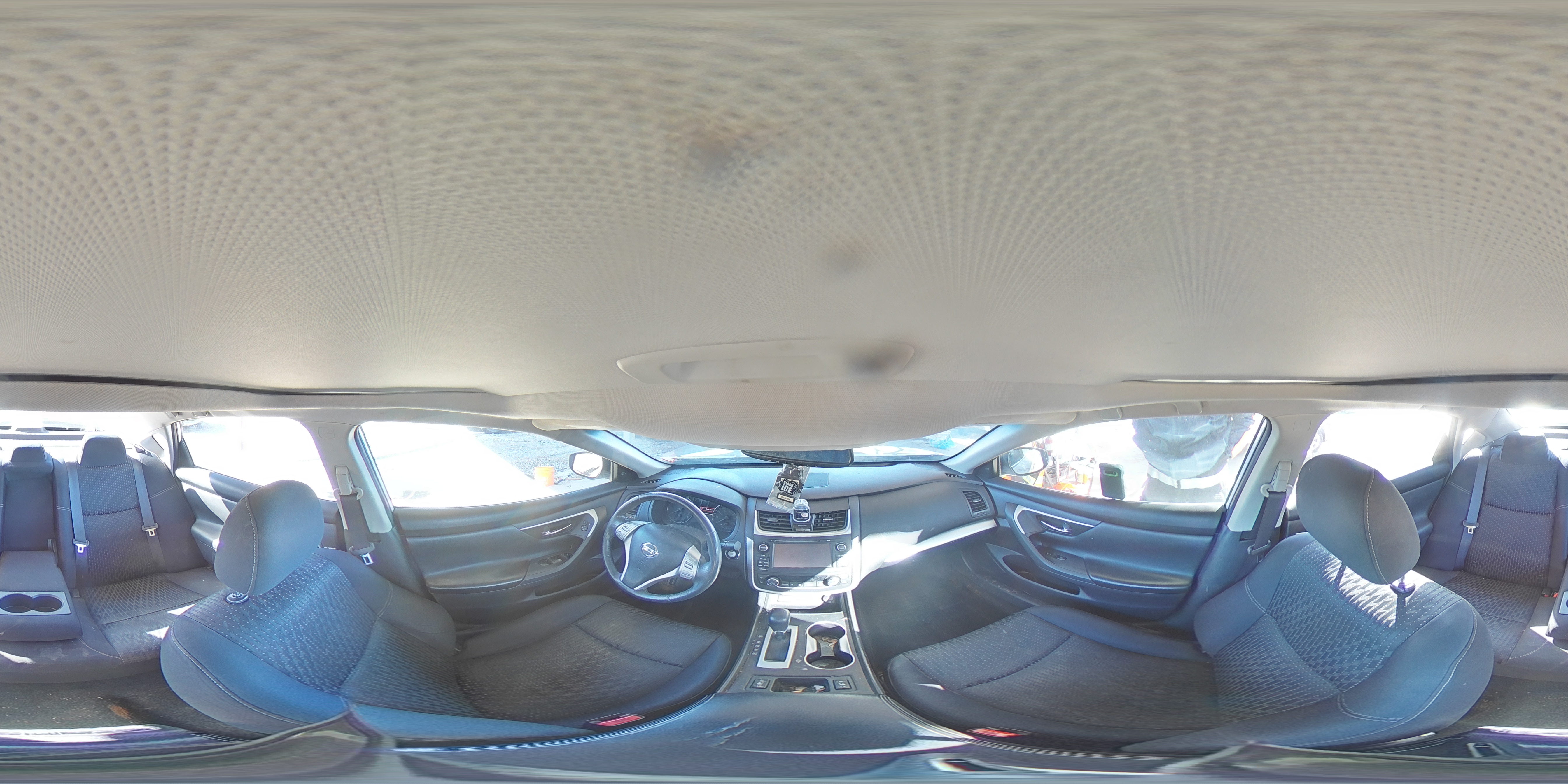 2017 Nissan Altima - Image 13