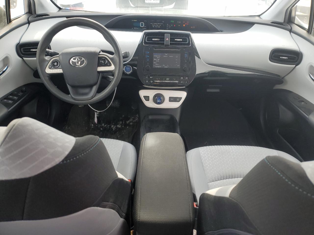 2016 Toyota Prius - Image 8