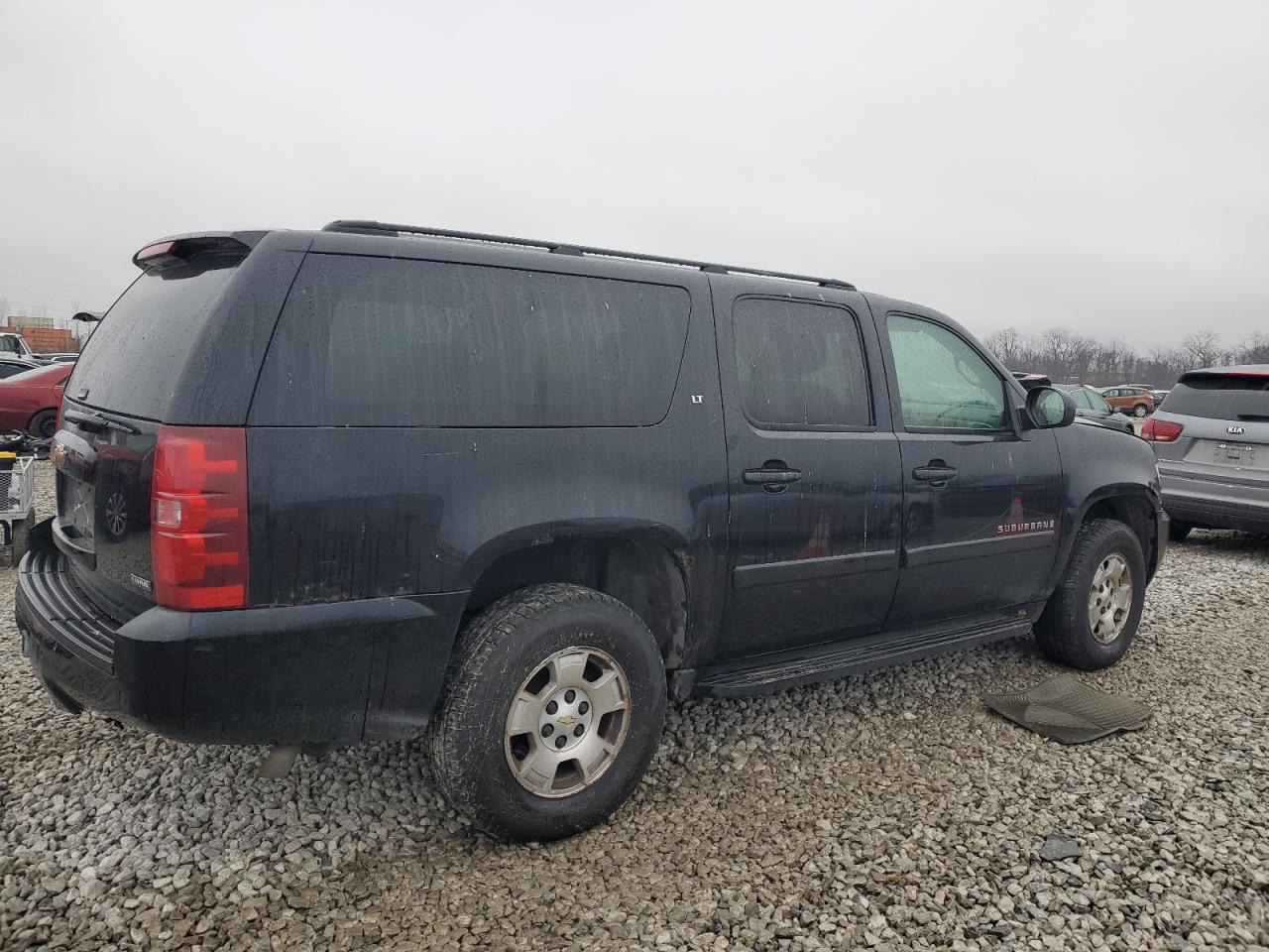 2007 Chevrolet Suburban - Image 3