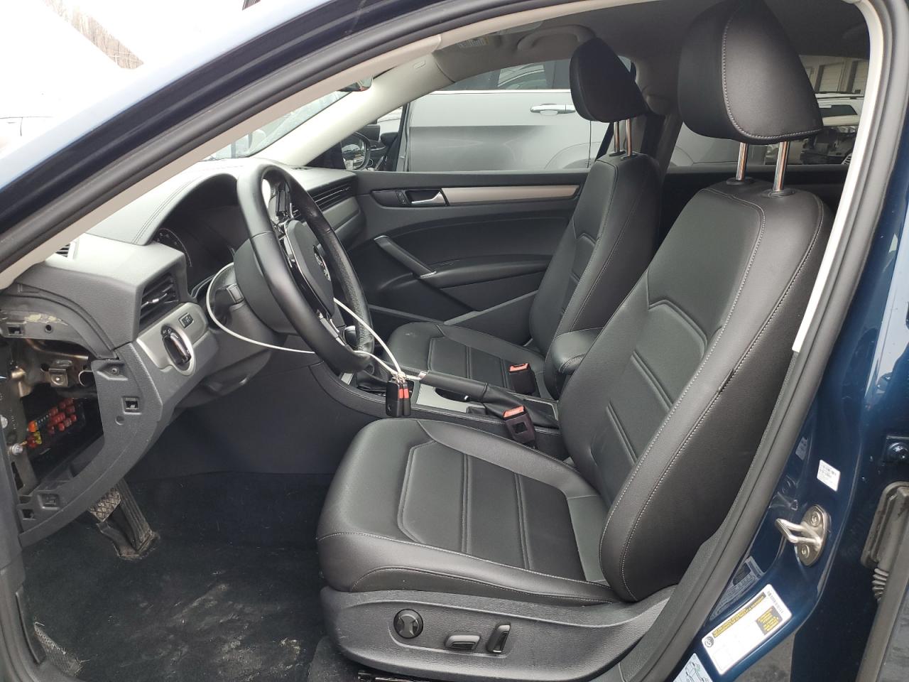 2020 Volkswagen Passat - Image 7
