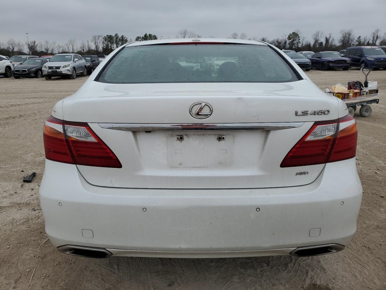 2012 Lexus LS - Image 6