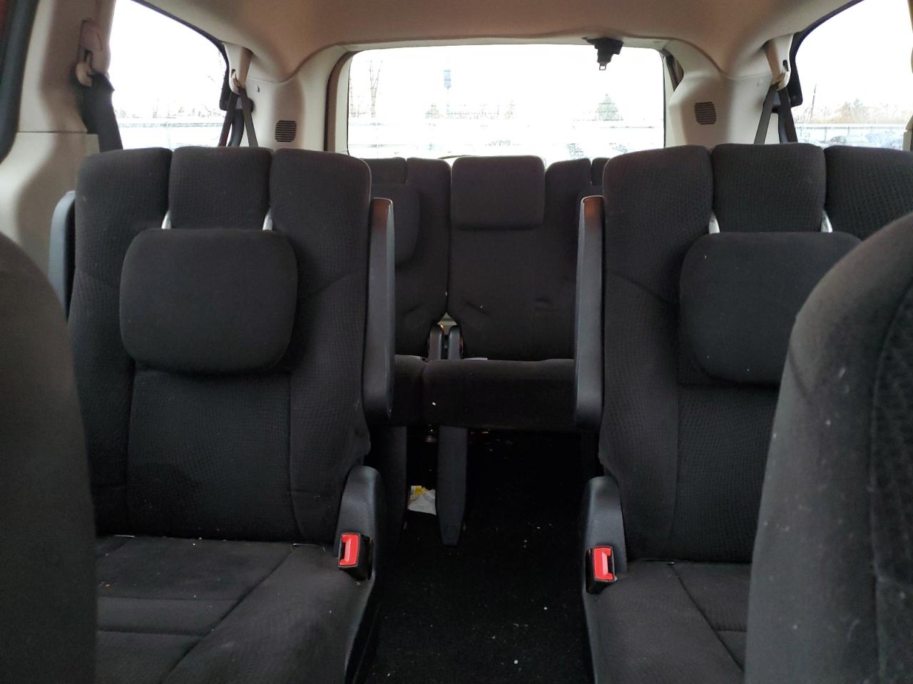 2013 Dodge Caravan - Image 10