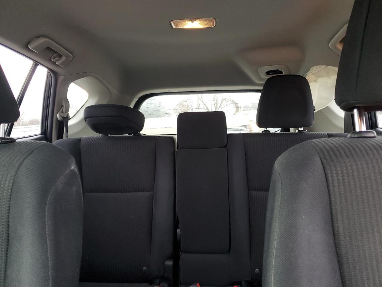 2017 Toyota RAV 4 - Image 10