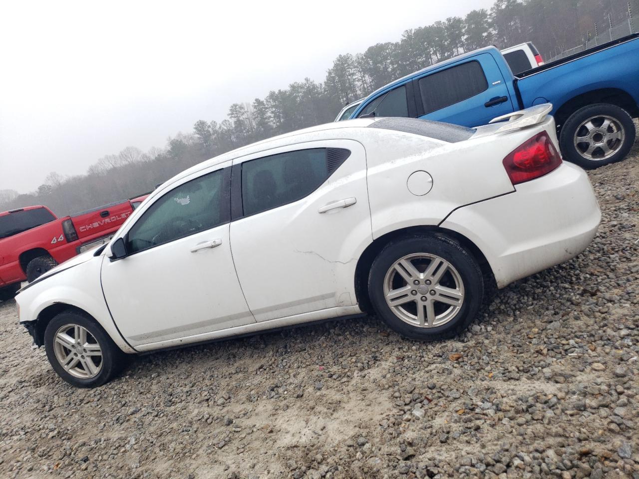 2012 Dodge Avenger - Image 2