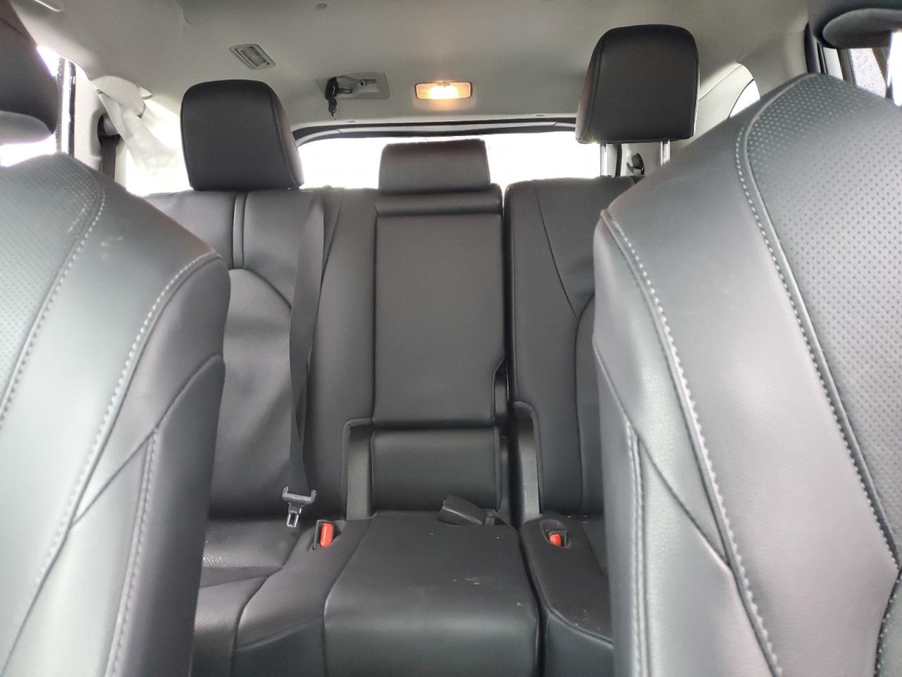 2020 Toyota Highlander - Image 10