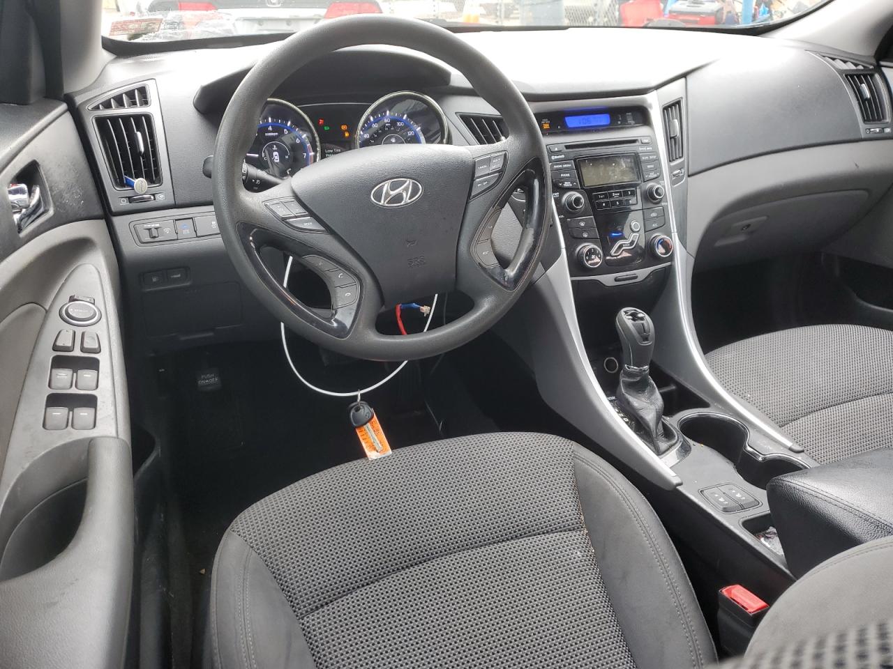 2013 Hyundai Sonata - Image 8