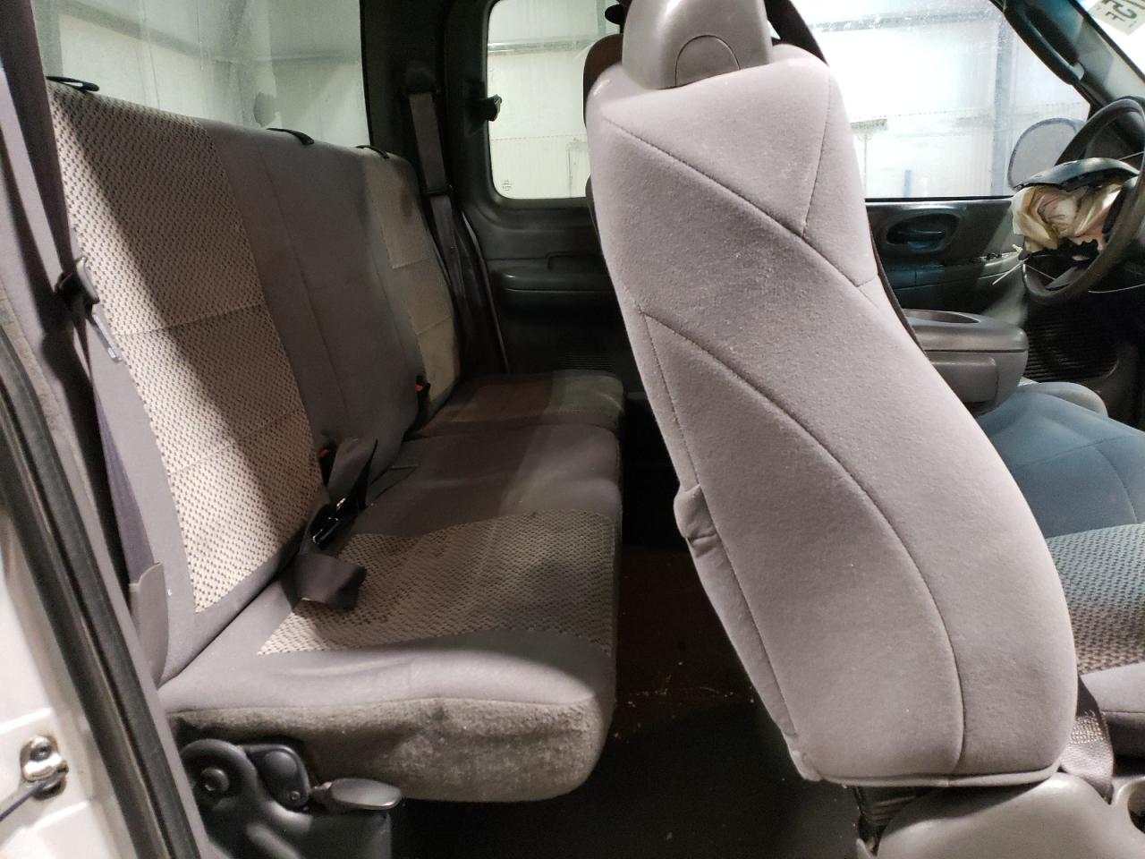 2003 Ford F-150 - Image 10