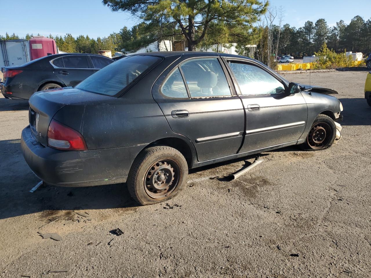 2002 Nissan Sentra - Image 3