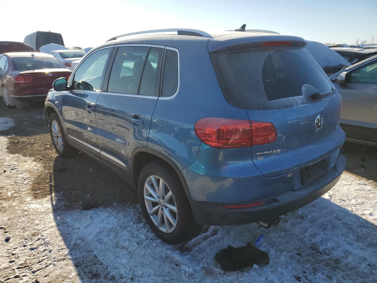 2017 Volkswagen Tiguan - Image 2