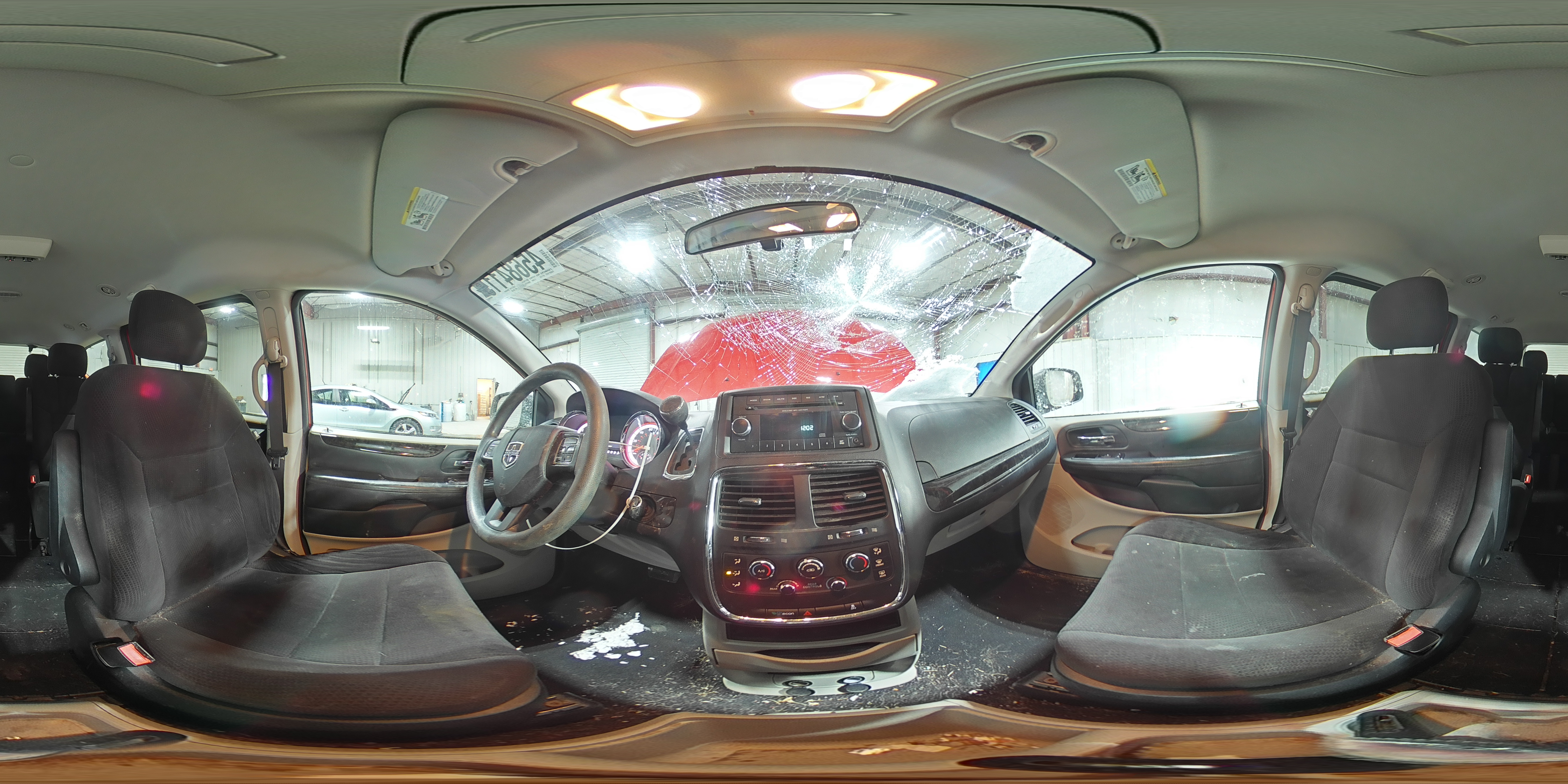 2013 Dodge Caravan - Image 13